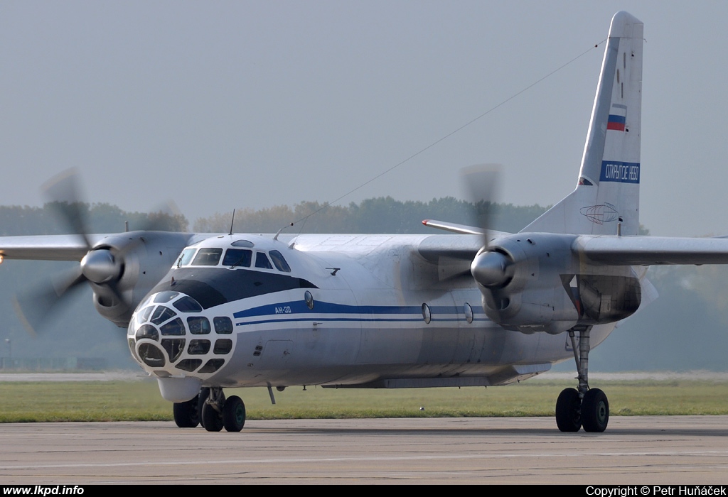 Russia Air Force – Antonov AN-30B 04