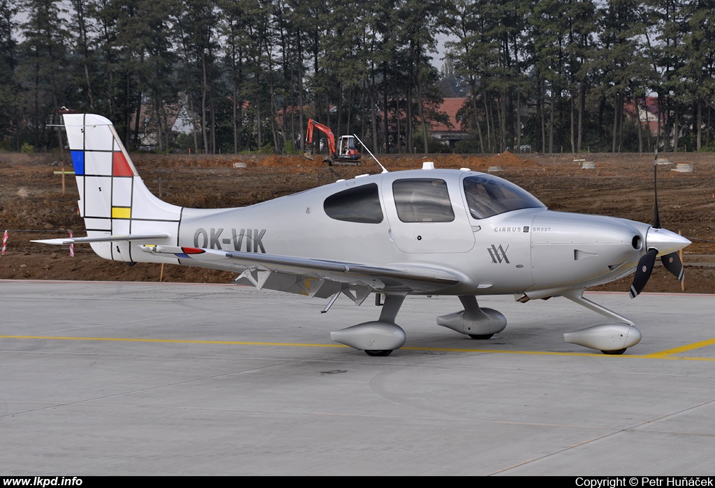 CTR Group – Cirrus SR22 T OK-VIK