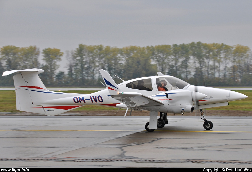 Airtaxi – Diamond DA-42TDi OM-IVO