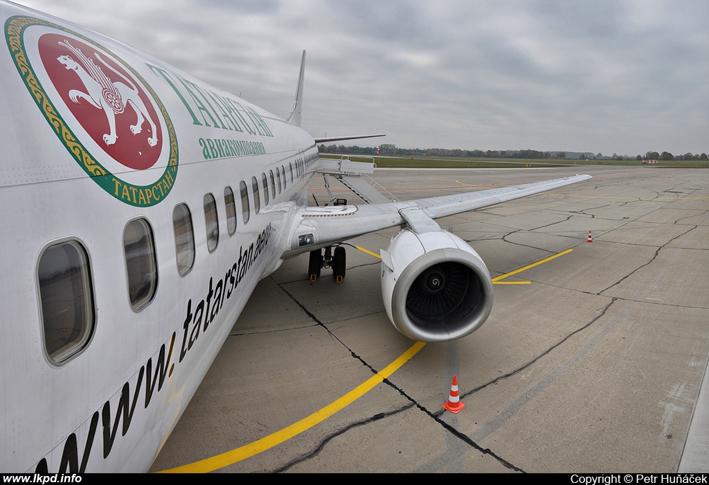 Tatarstan Airlines – Boeing B737-4D7 VQ-BDB