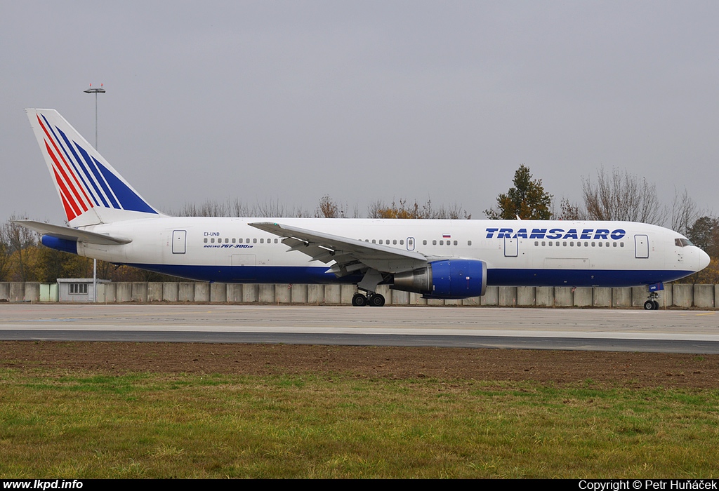 Transaero Airlines – Boeing B767-3P6/ER EI-UNB