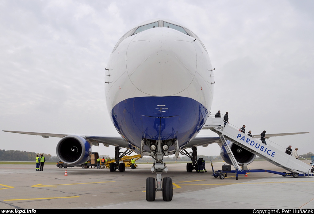 Transaero Airlines – Boeing B767-3P6/ER EI-UNB