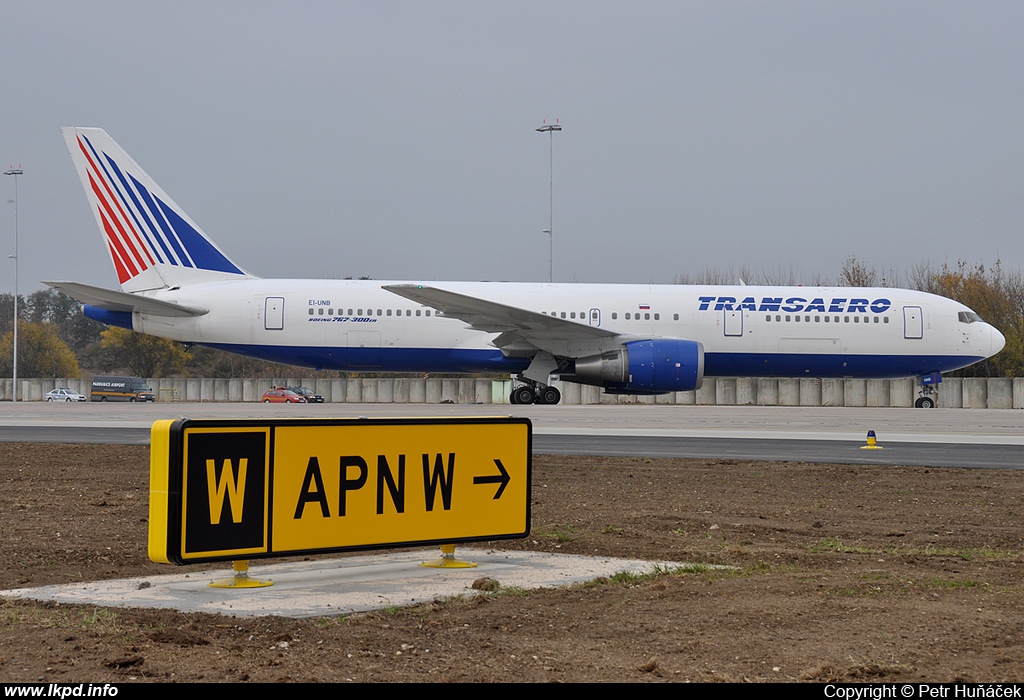 Transaero Airlines – Boeing B767-3P6/ER EI-UNB