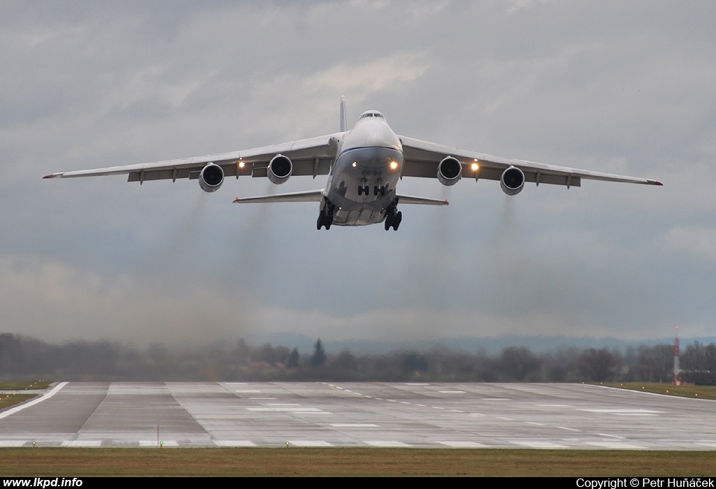 Antonov Design Bureau – Antonov AN-124-100 UR-82029