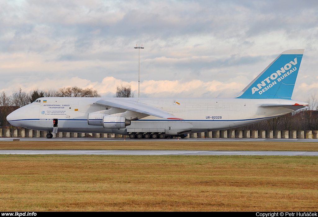 Antonov Design Bureau – Antonov AN-124-100 UR-82029