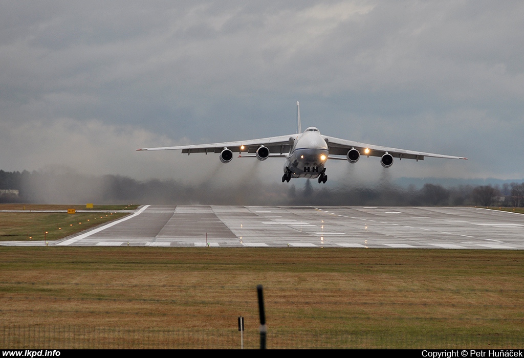 Antonov Design Bureau – Antonov AN-124-100 UR-82029