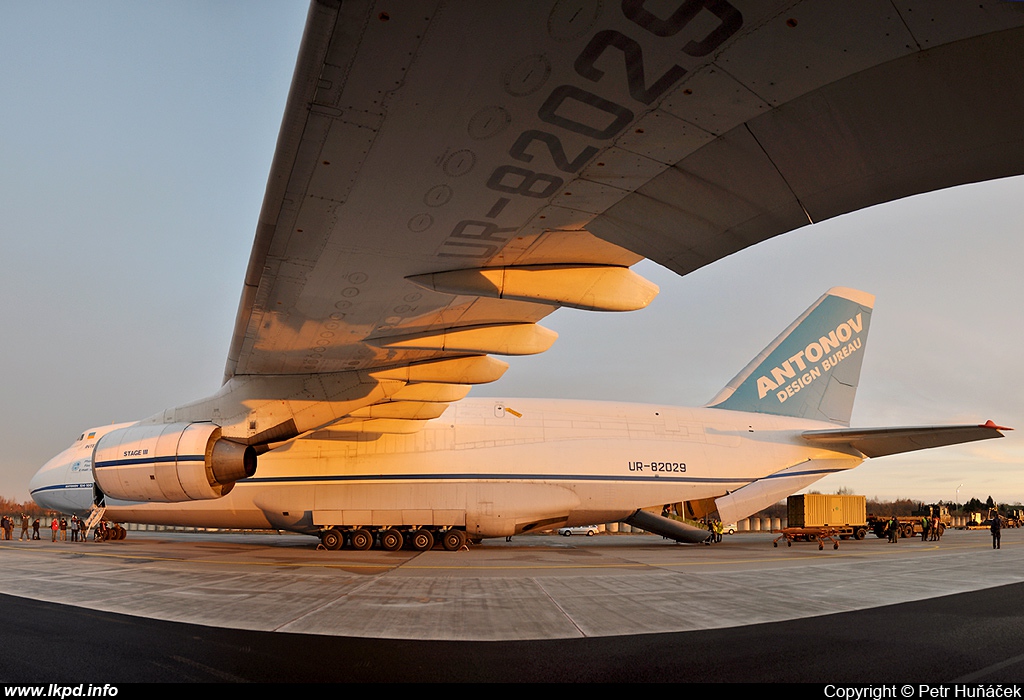 Antonov Design Bureau – Antonov AN-124-100 UR-82029