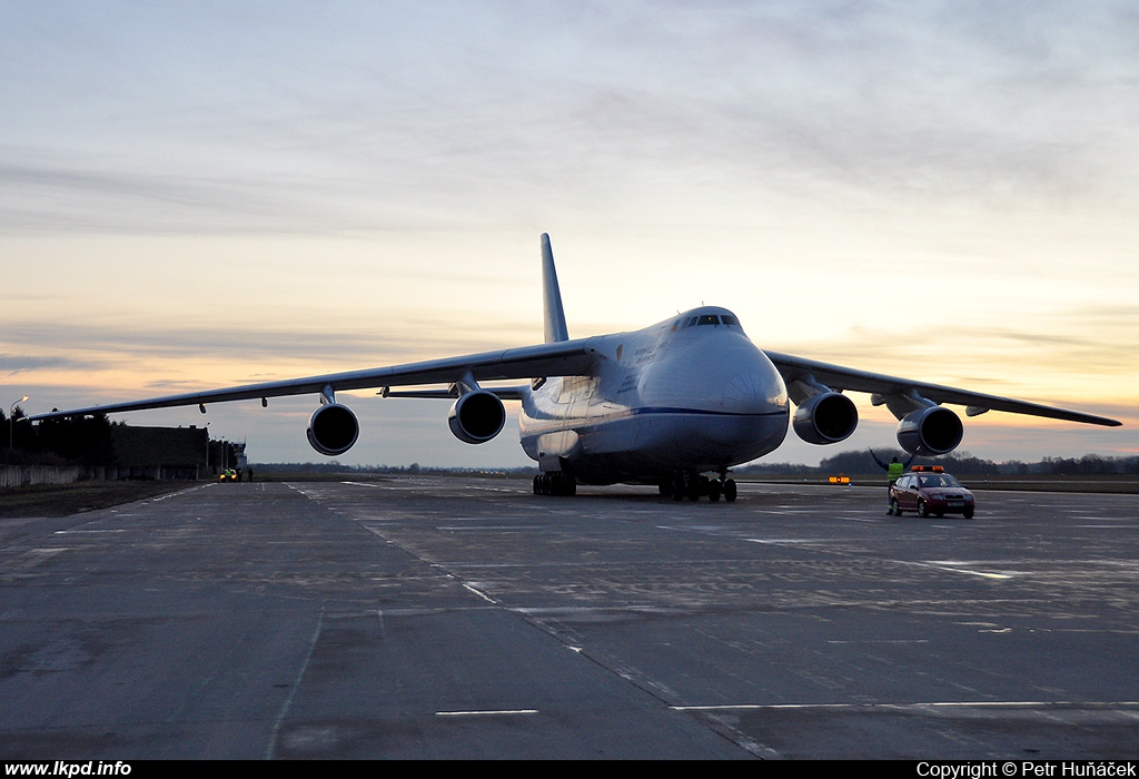 Antonov Design Bureau – Antonov AN-124-100 UR-82029