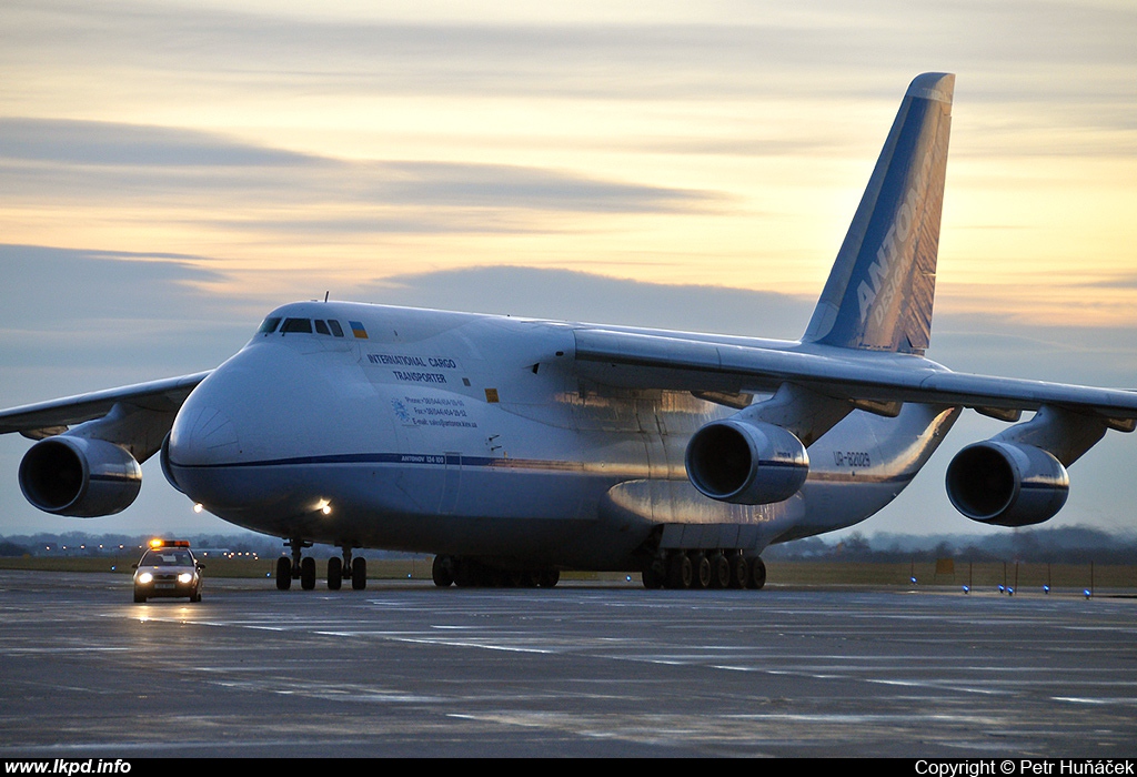 Antonov Design Bureau – Antonov AN-124-100 UR-82029