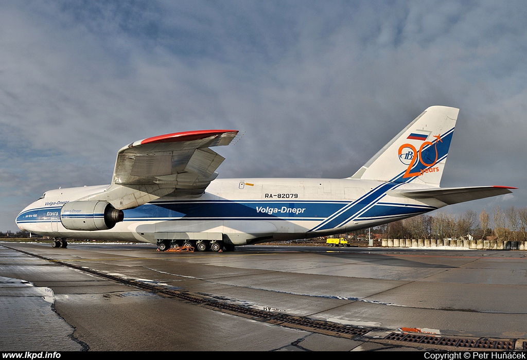 Volga-Dnepr Airlines – Antonov AN-124-100 RA-82079