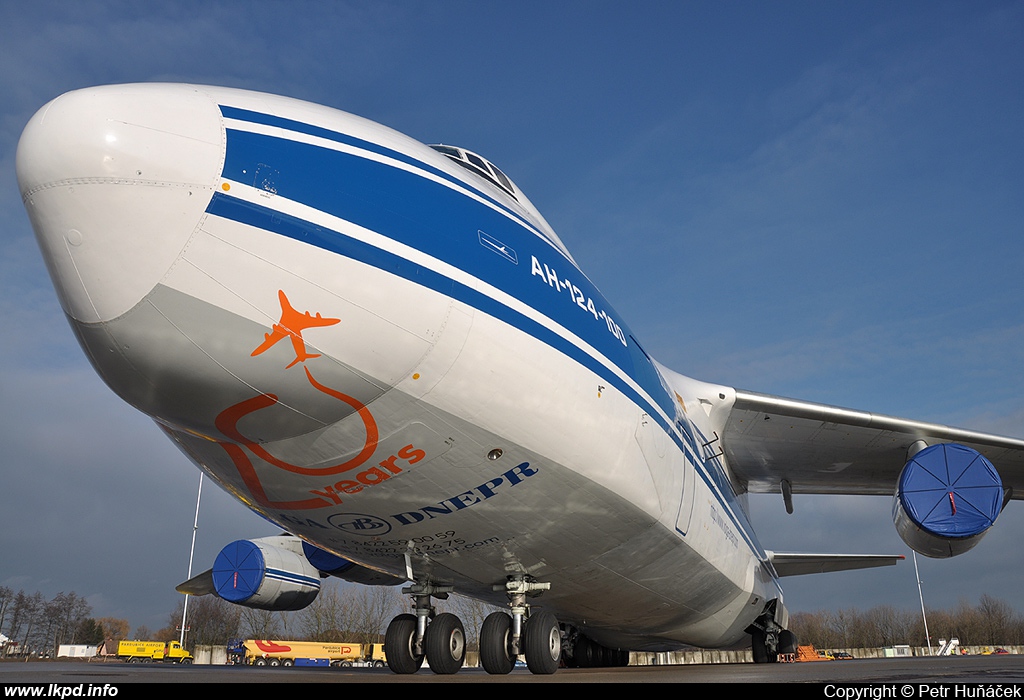 Volga-Dnepr Airlines – Antonov AN-124-100 RA-82079