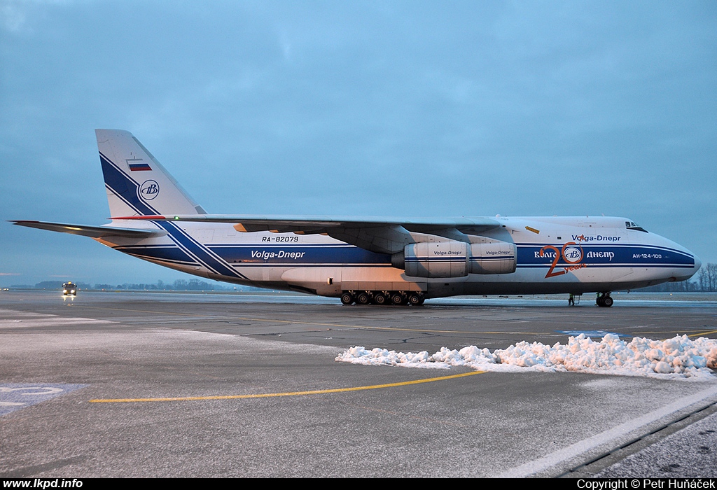 Volga-Dnepr Airlines – Antonov AN-124-100 RA-82079