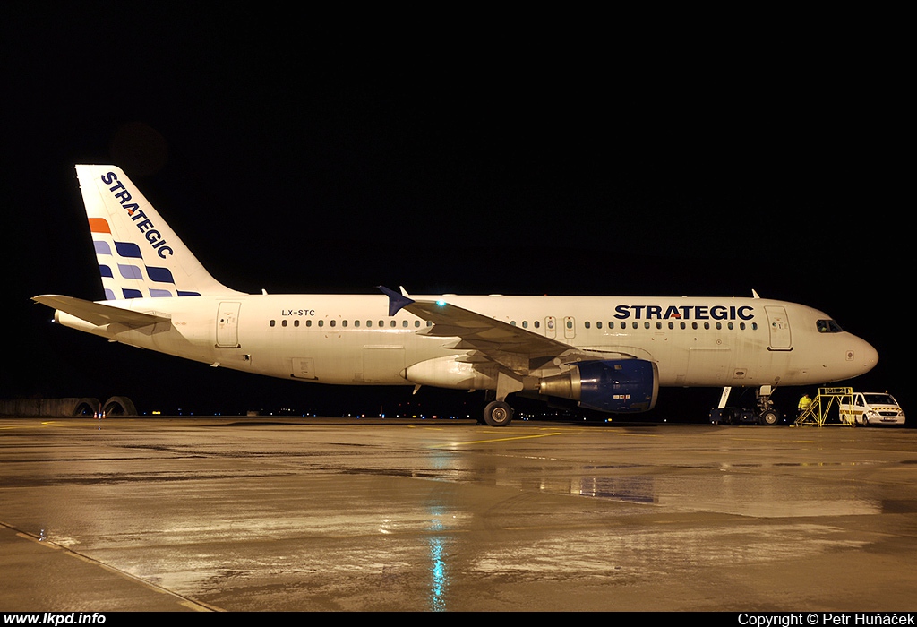 Strategic Airlines – Airbus A320-211 LX-STC