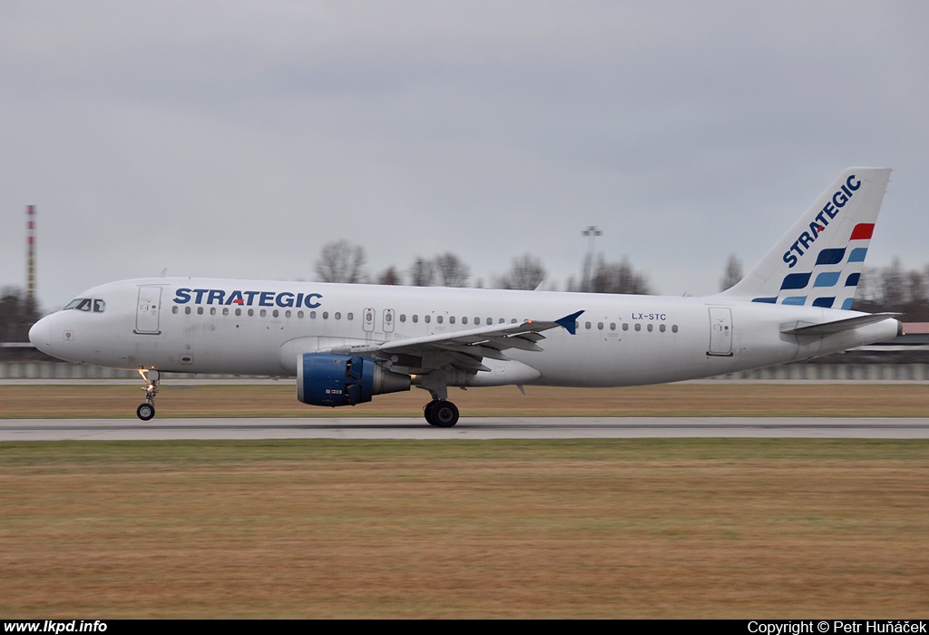 Strategic Airlines – Airbus A320-211 LX-STC