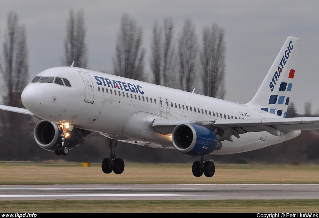 Strategic Airlines – Airbus A320-211 LX-STC