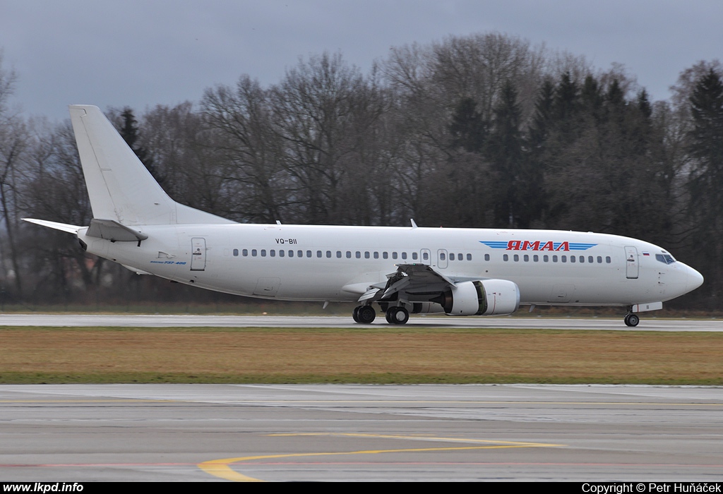 Yamal – Boeing B737-48E VQ-BII