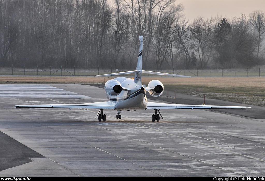 Hangar 8 – Dassault Aviation Falcon 2000EX G-LATE