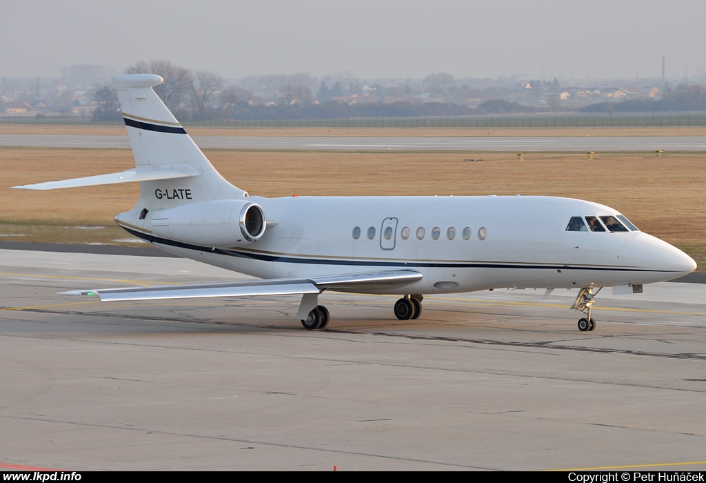 Hangar 8 – Dassault Aviation Falcon 2000EX G-LATE