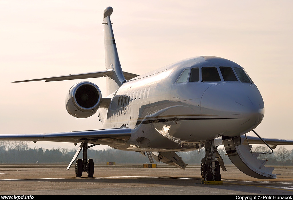 Hangar 8 – Dassault Aviation Falcon 2000EX G-LATE