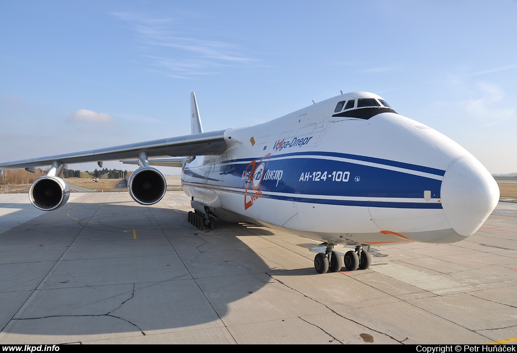 Volga-Dnepr Airlines – Antonov AN-124-100 RA-82081