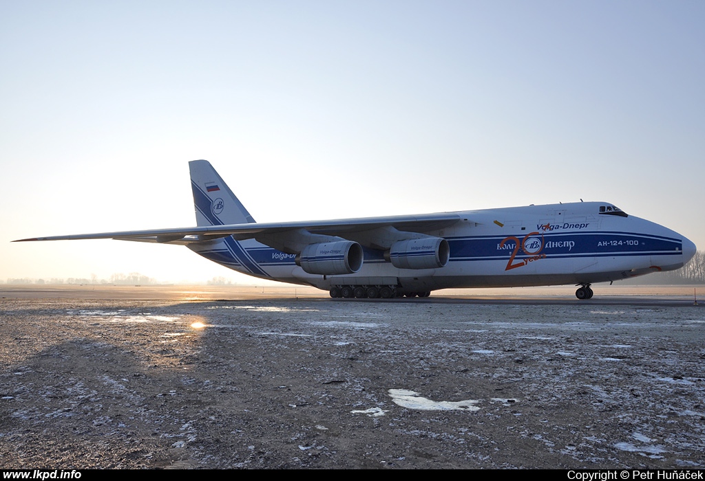 Volga-Dnepr Airlines – Antonov AN-124-100 RA-82081