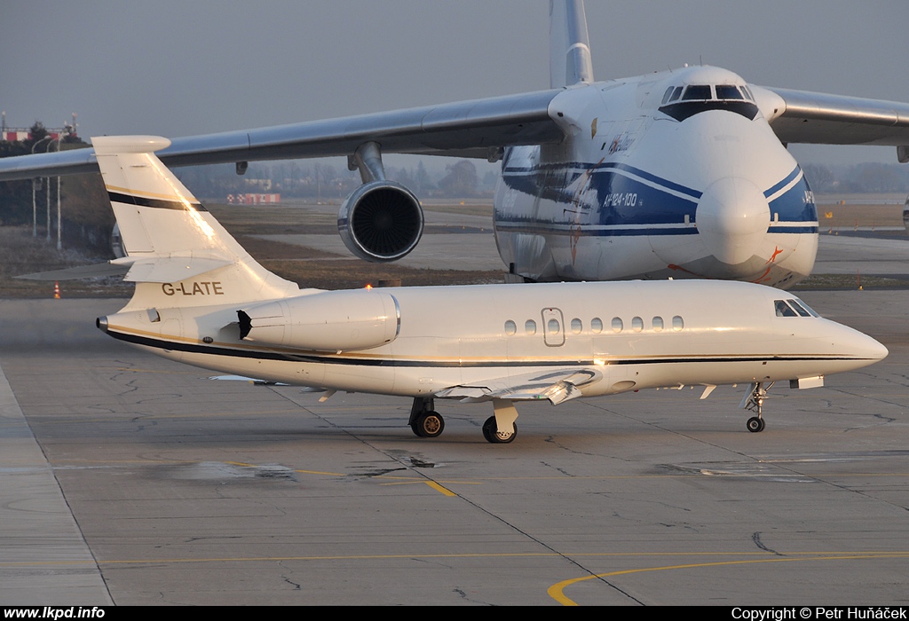 Hangar 8 – Dassault Aviation Falcon 2000EX G-LATE