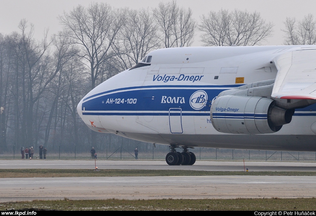 Volga-Dnepr Airlines – Antonov AN-124-100 RA-82081