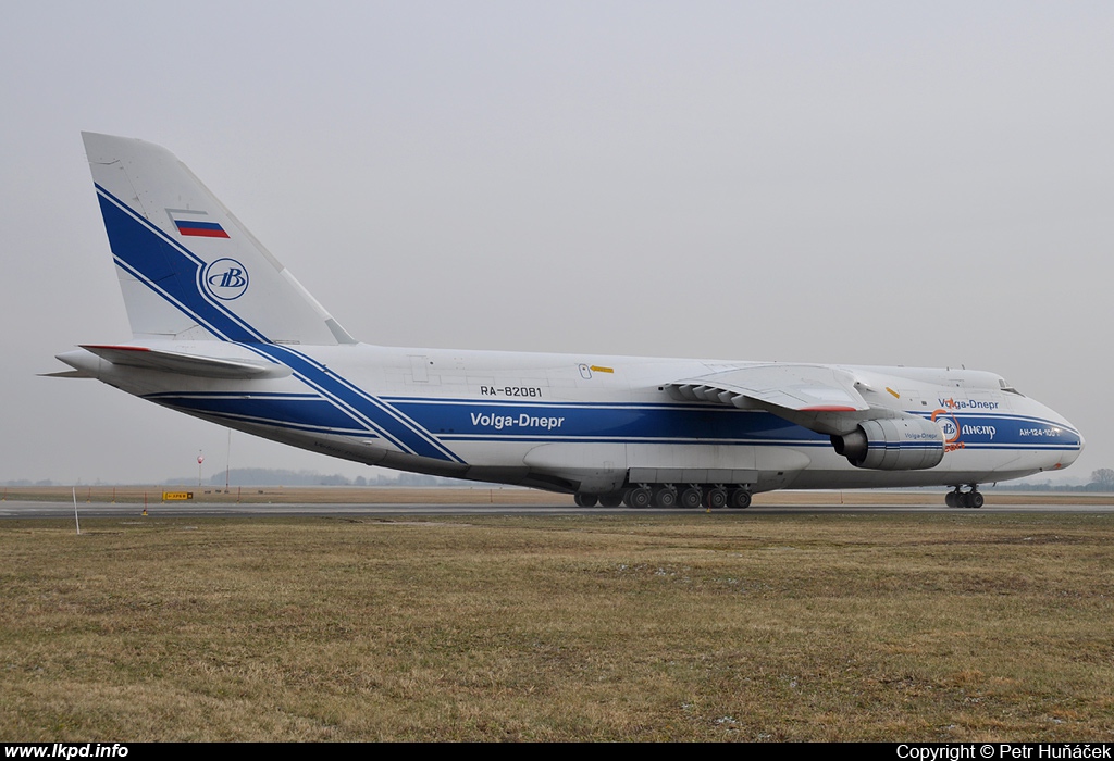 Volga-Dnepr Airlines – Antonov AN-124-100 RA-82081