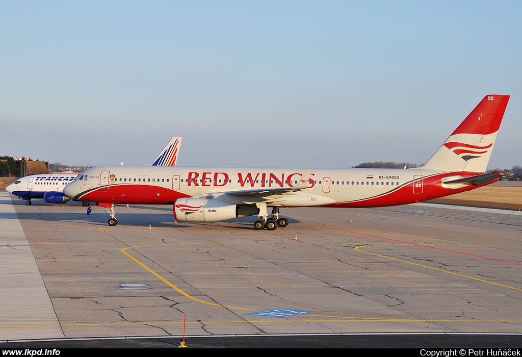 Red Wings – Tupolev TU-204-100V RA-64050