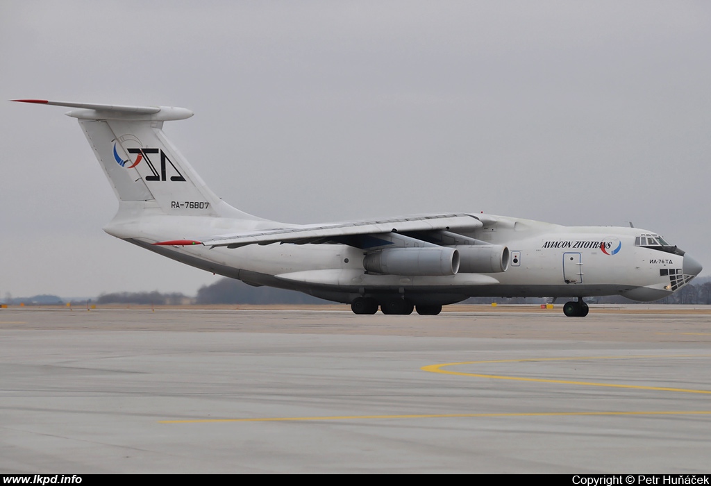 Aviacon Zitotrans – Iljuin IL-76TD RA-76807