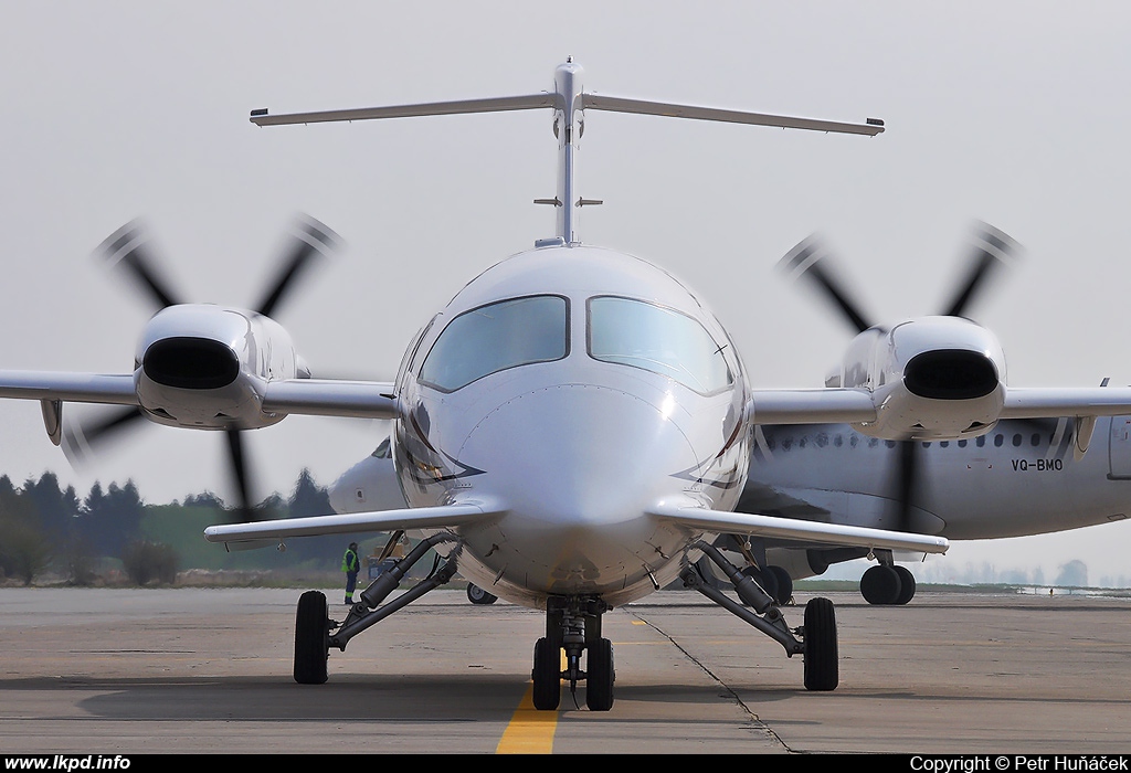 Icarus Aviation – Piaggio P-180 Avanti II OK-PIA