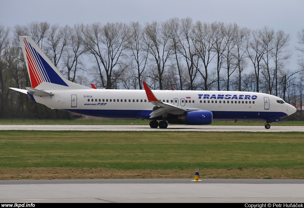 Transaero Airlines – Boeing B737-86J EI-RUA