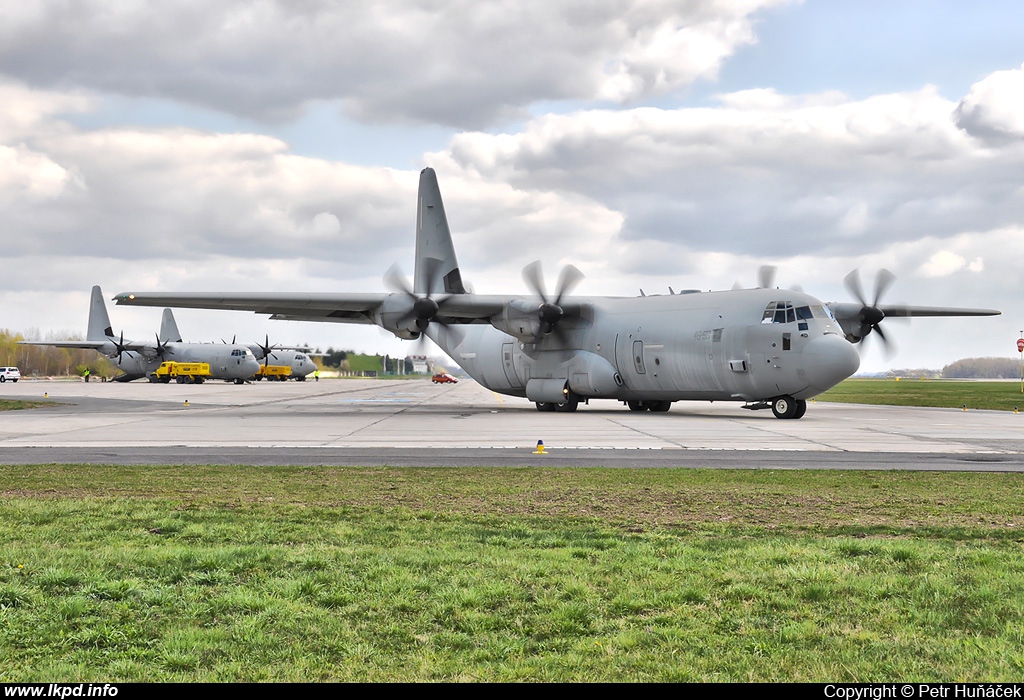 Italy Air Force – Lockheed C-130J-30 Hercules MM62190