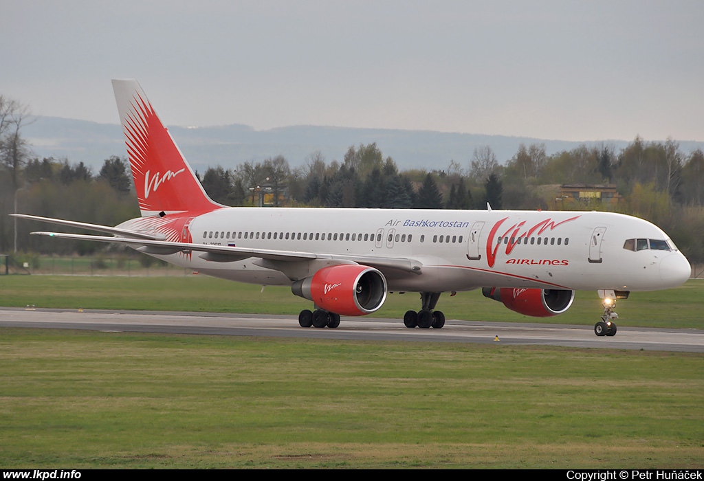 VIM Airlines – Boeing B757-230 RA-73010