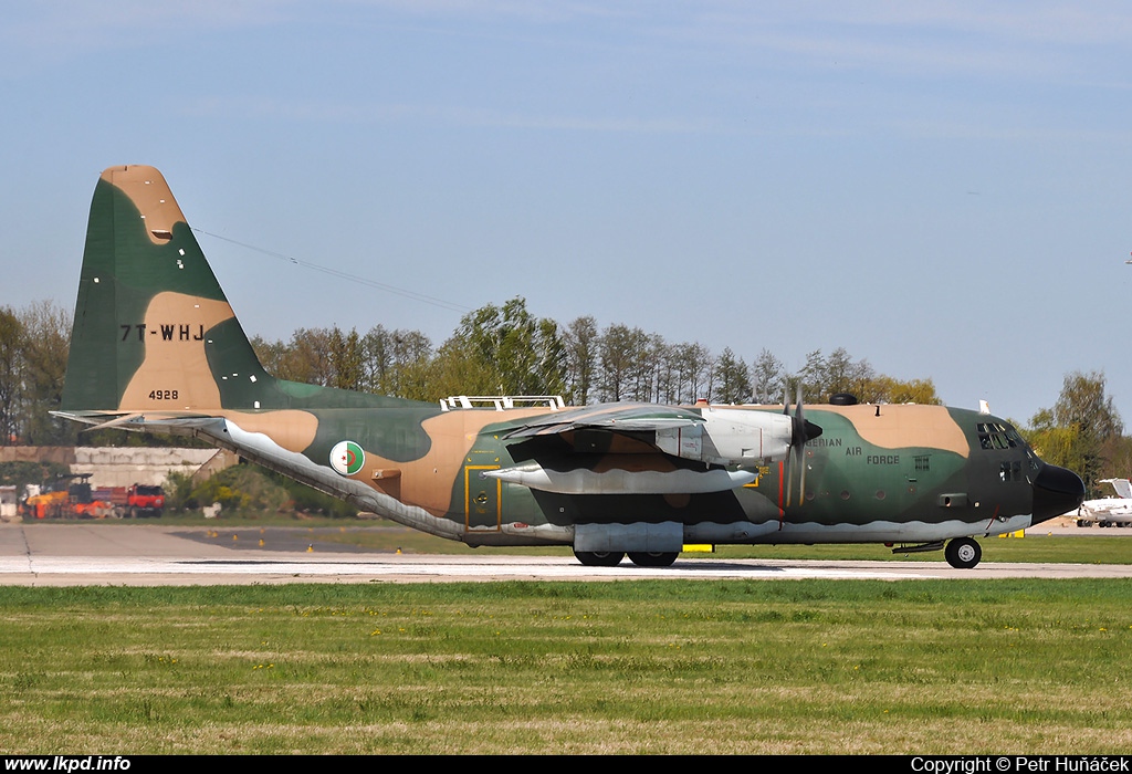 Algeria Air Force – Lockheed C-130H Hercules 7T-WHJ