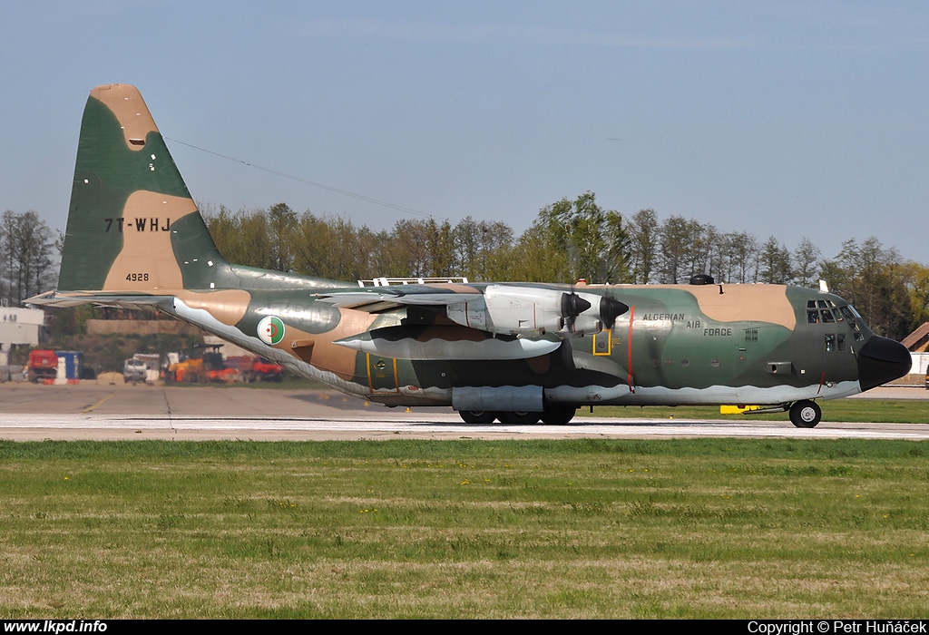 Algeria Air Force – Lockheed C-130H Hercules 7T-WHJ