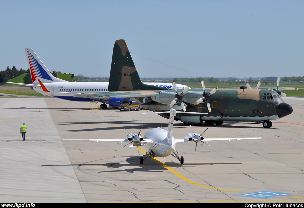 Icarus Aviation – Piaggio P-180 Avanti II OK-PIA