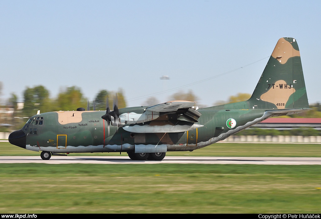 Algeria Air Force – Lockheed C-130H Hercules 7T-WHJ