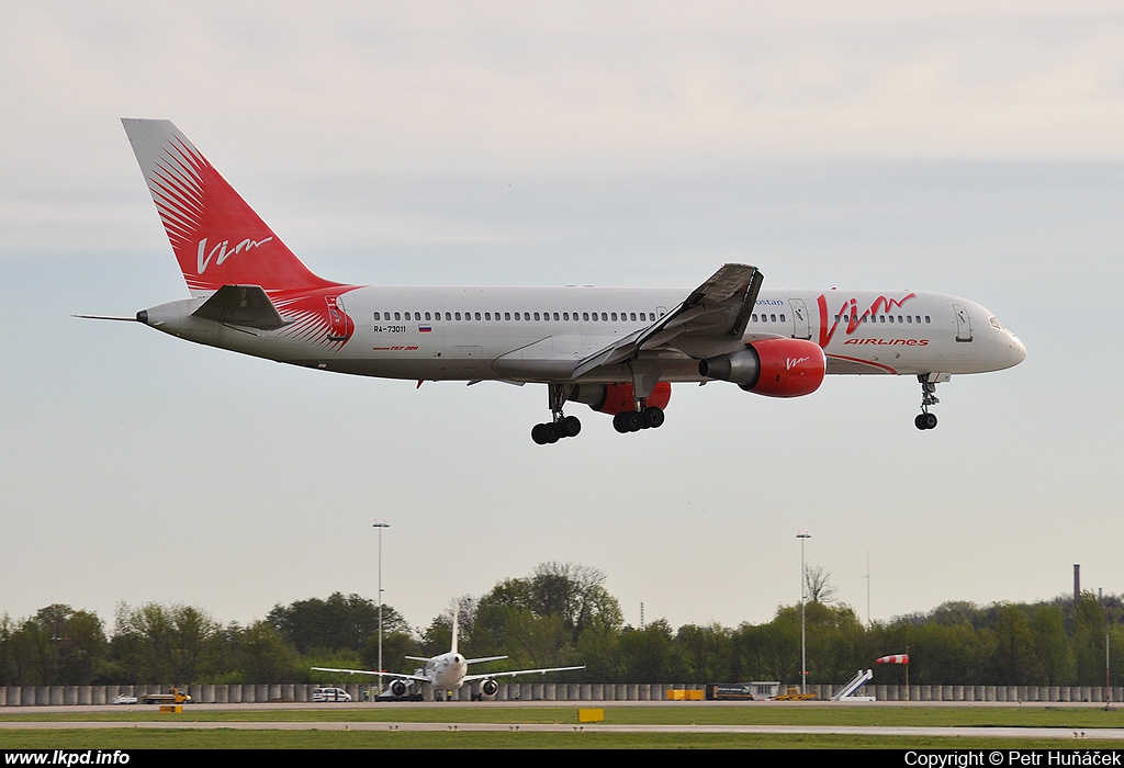 VIM Airlines – Boeing B757-230 RA-73011