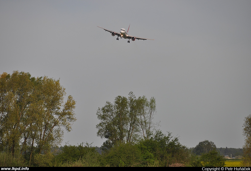 VIM Airlines – Boeing B757-230 RA-73011