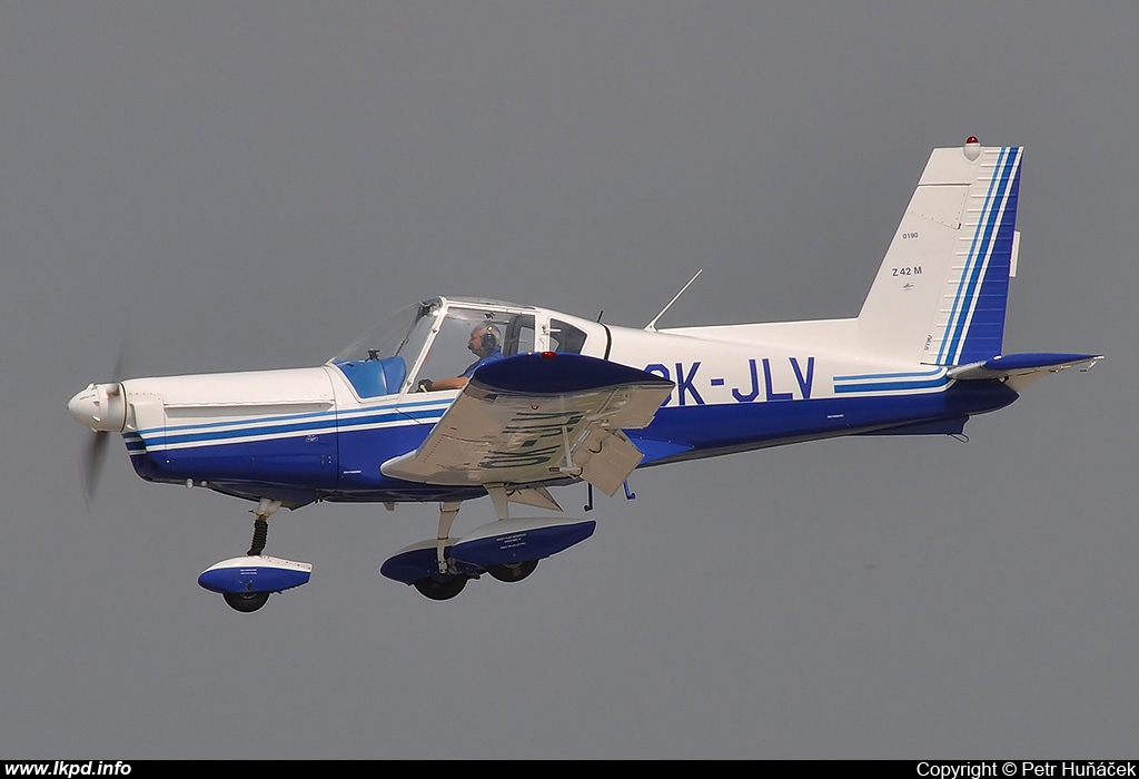 Private/Soukrom – Zlin Z-42M OK-JLV