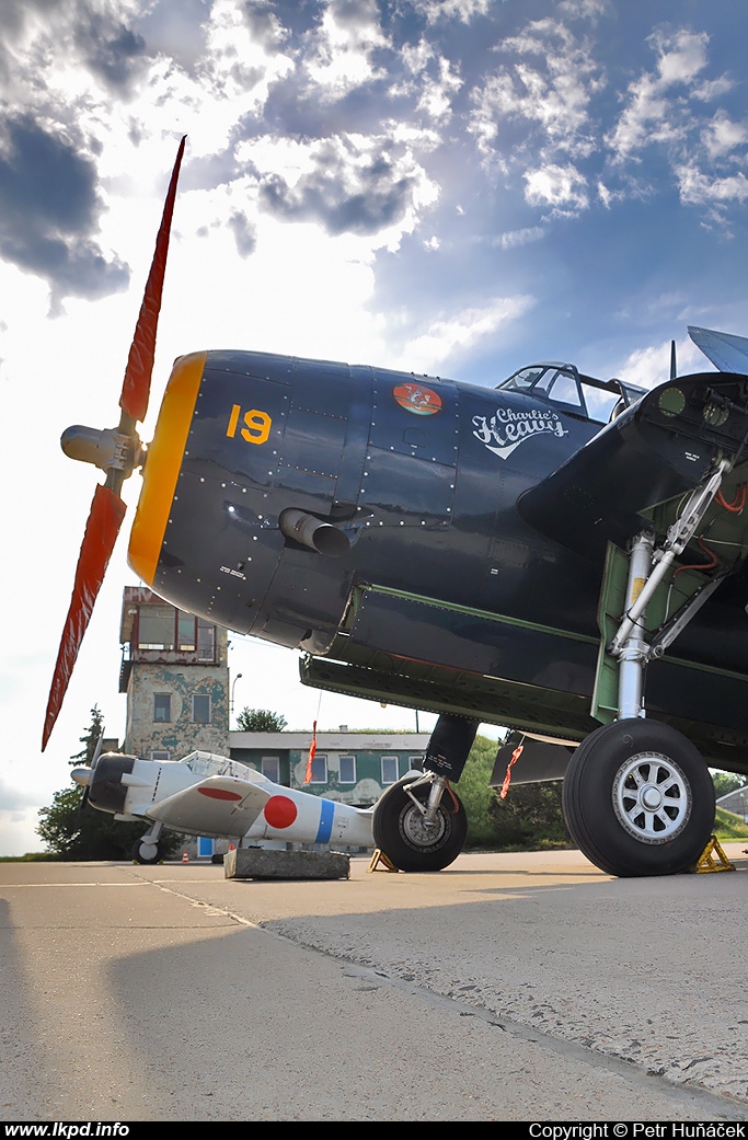 Private/Soukrom – Grumman TBM-3R HB-RDG