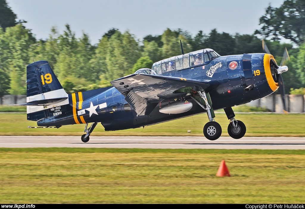 Private/Soukrom – Grumman TBM-3R HB-RDG