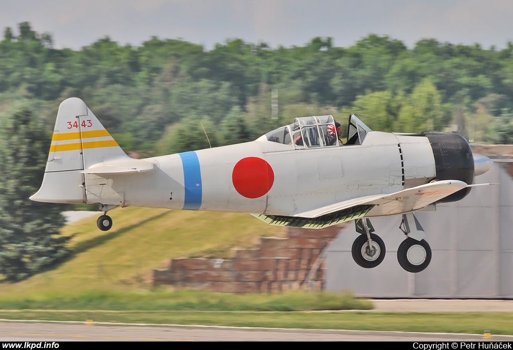 Private/Soukrom – North American AT-6B Texan/Zero F-AZRO