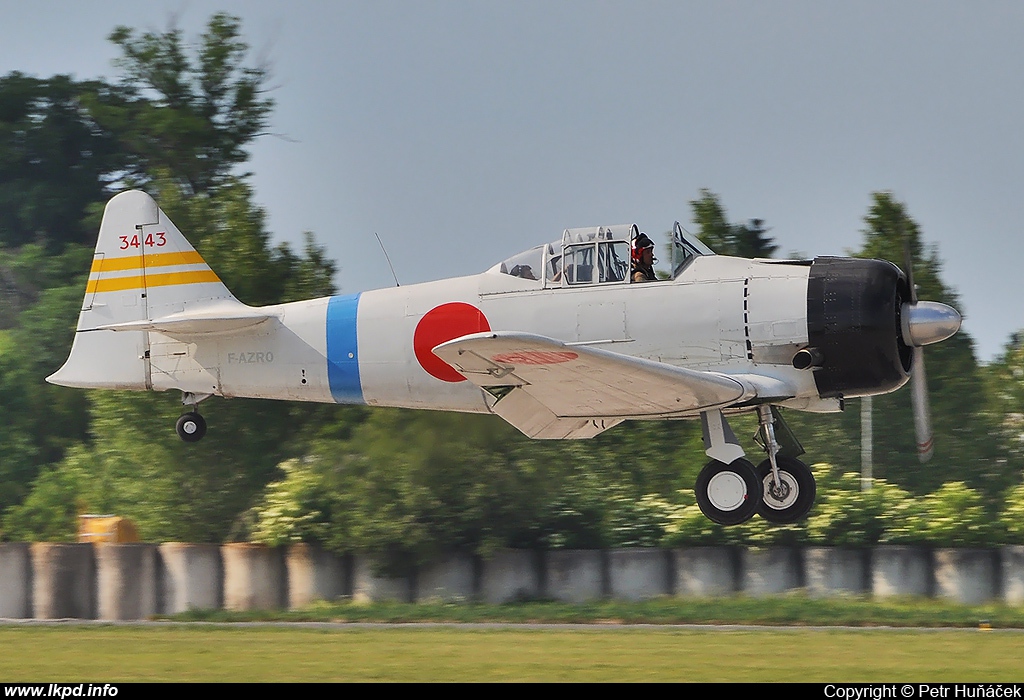 Private/Soukrom – North American AT-6B Texan/Zero F-AZRO