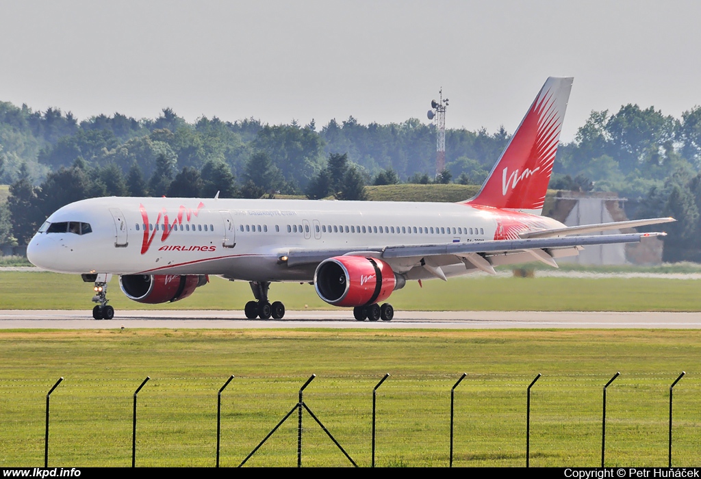 VIM Airlines – Boeing B757-230 RA-73011