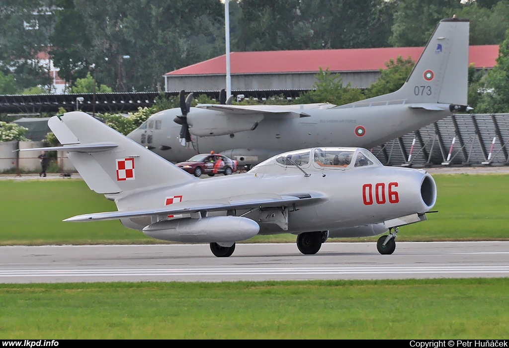 Polskie Orly – PZL - Mielec Lim-2 (MiG-15UTI)  SP-YNZ