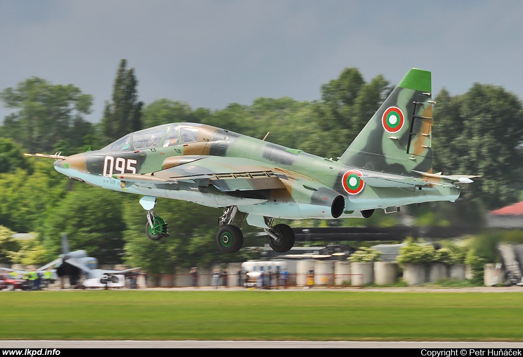 Bulgaria Air Force – Sukhoi Su-25UBK 095