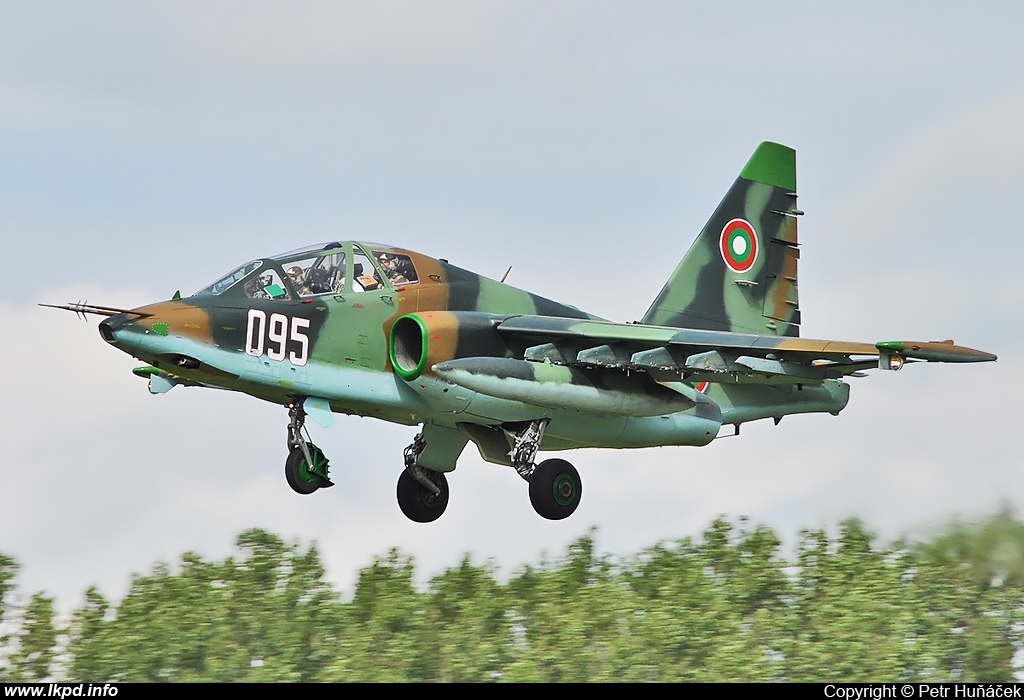 Bulgaria Air Force – Sukhoi Su-25UBK 095