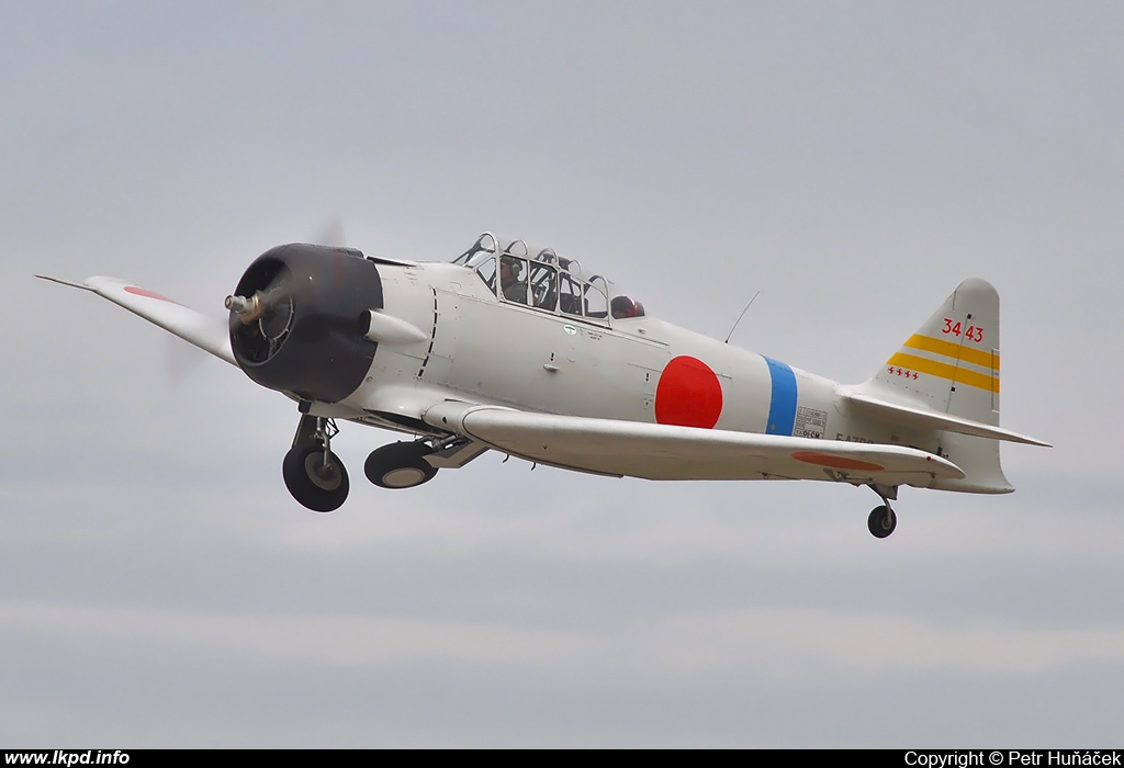 Private/Soukrom – North American AT-6B Texan/Zero F-AZRO